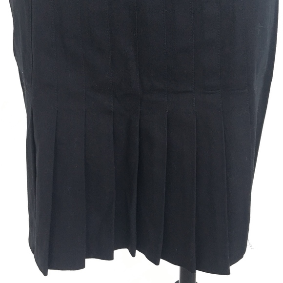 Black Pencil Skirt - Victoria Secret - Picture 2 of 6